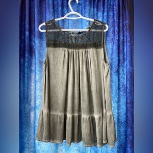 NWT Torrid olive wash glaze lace trim tank 2X